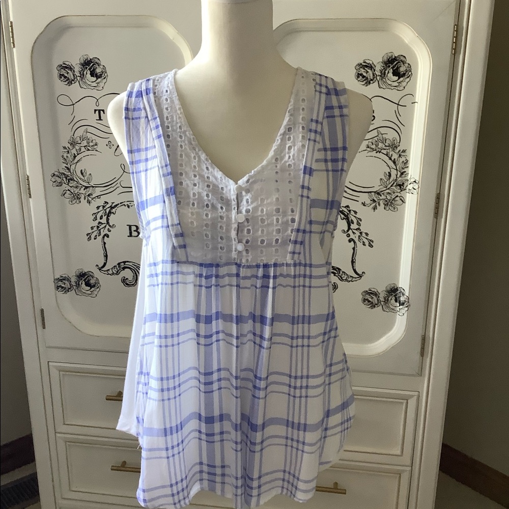 Blue, white pullover